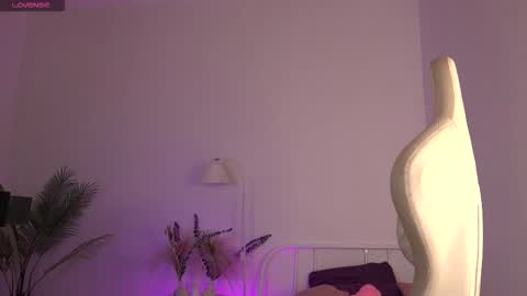 Snapshot of dragon_ink chatting on September 16, 2025, 5:30 am Lisbeth Salander online show from September 16, 2025, 5:30 am