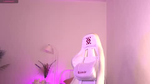 Snapshot of dragon_ink chatting on October 14, 2025, 5:30 am Lisbeth Salander online show from October 14, 2025, 5:30 am