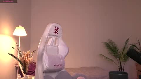 Snapshot of dragon_ink chatting on November 9, 2025, 6:12 am Lisbeth Salander online show from November 9, 2025, 6:12 am