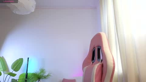 Snapshot of dragon_ink chatting on November 17, 2025, 5:57 am Lisbeth Salander online show from November 17, 2025, 5:57 am