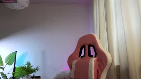 Snapshot of dragon_ink chatting on November 23, 2025, 6:13 am Lisbeth Salander online show from November 23, 2025, 6:13 am