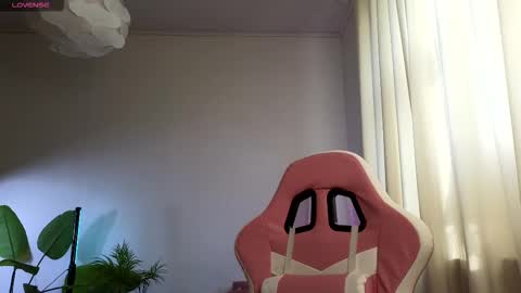 Snapshot of dragon_ink chatting on November 25, 2025, 6:24 am Lisbeth Salander online show from November 25, 2025, 6:24 am