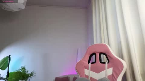 Snapshot of dragon_ink chatting on November 28, 2025, 6:16 am Lisbeth Salander online show from November 28, 2025, 6:16 am