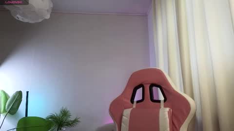 Snapshot of dragon_ink chatting on December 4, 2025, 6:23 am Lisbeth Salander online show from December 4, 2025, 6:23 am