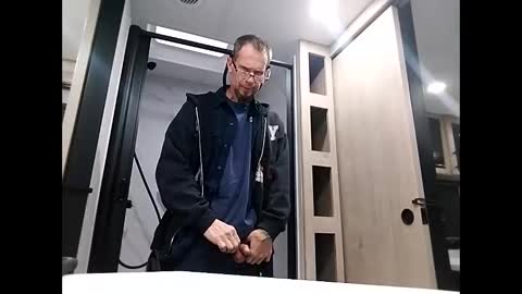 drakefimon online show from November 17, 2025, 8:03 pm