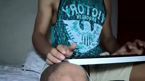 Snapshot of drakesonxx chatting on September 17, 2025, 11:01 am Andrs  Independent Model online show from September 17, 2025, 11:01 am