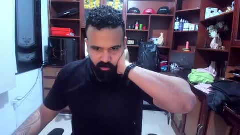 Snapshot of drako_argenti_ chatting on December 13, 2024, 4:11 am Drako online show from December 13, 2024, 4:11 am