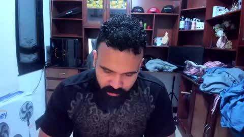 Snapshot of drako_argenti_ chatting on December 14, 2024, 6:56 am Drako online show from December 14, 2024, 6:56 am