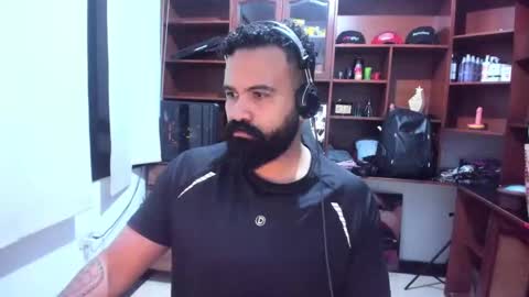 Snapshot of drako_argenti_ chatting on December 19, 2024, 8:23 am Drako online show from December 19, 2024, 8:23 am