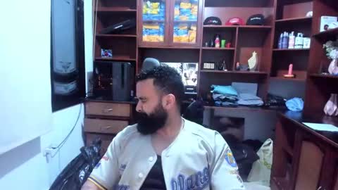 Snapshot of drako_argenti_ chatting on December 22, 2024, 4:39 am Drako online show from December 22, 2024, 4:39 am