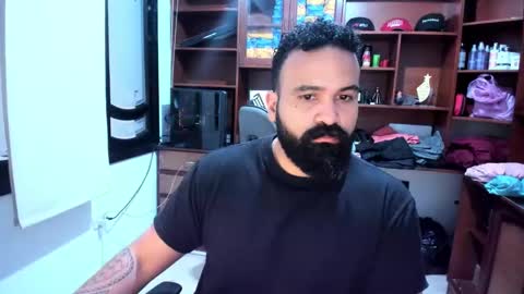 Snapshot of drako_argenti_ chatting on December 26, 2024, 8:21 pm Drako online show from December 26, 2024, 8:21 pm