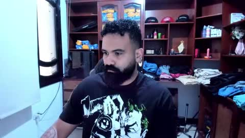 Snapshot of drako_argenti_ chatting on January 7, 2025, 12:20 pm Drako online show from January 7, 2025, 12:20 pm