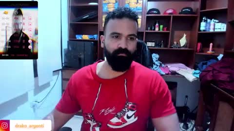 Snapshot of drako_argenti_ chatting on January 9, 2025, 4:06 pm Drako online show from January 9, 2025, 4:06 pm