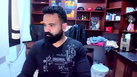 Snapshot of drako_argenti_ chatting on January 17, 2025, 3:22 pm Drako online show from January 17, 2025, 3:22 pm