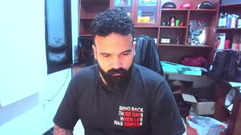 Snapshot of drako_argenti_ chatting on January 21, 2025, 3:37 am Drako online show from January 21, 2025, 3:37 am