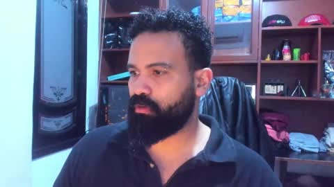 Snapshot of drako_argenti_ chatting on January 29, 2025, 3:44 am Drako online show from January 29, 2025, 3:44 am