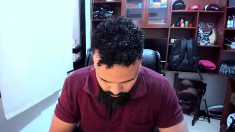 Snapshot of drako_argenti_ chatting on February 1, 2025, 3:50 pm Drako online show from February 1, 2025, 3:50 pm