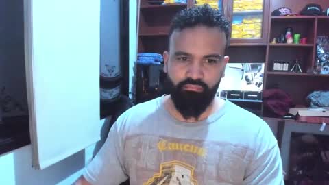 Snapshot of drako_argenti_ chatting on February 9, 2025, 3:11 am Drako online show from February 9, 2025, 3:11 am