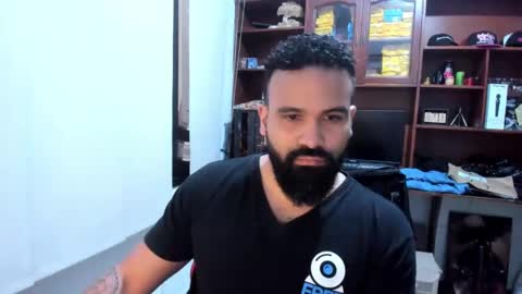 Snapshot of drako_argenti_ chatting on February 15, 2025, 8:11 pm Drako online show from February 15, 2025, 8:11 pm