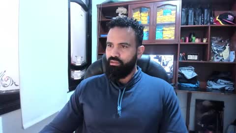 Snapshot of drako_argenti_ chatting on February 24, 2025, 4:04 pm Drako online show from February 24, 2025, 4:04 pm