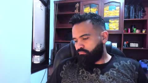 Snapshot of drako_argenti_ chatting on March 1, 2025, 2:02 pm Drako online show from March 1, 2025, 2:02 pm