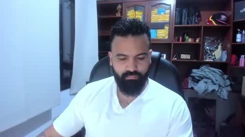 Snapshot of drako_argenti_ chatting on March 4, 2025, 4:49 am Drako online show from March 4, 2025, 4:49 am