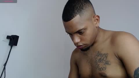 Snapshot of drako_monstercock chatting on October 23, 2025, 7:12 pm drako_monstercock online show from October 23, 2025, 7:12 pm