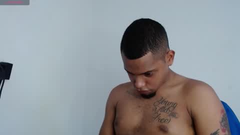 Snapshot of drako_monstercock chatting on October 28, 2025, 8:33 pm drako_monstercock online show from October 28, 2025, 8:33 pm