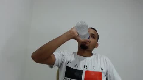 Snapshot of drako_monstercock chatting on November 23, 2025, 5:29 am drako_monstercock online show from November 23, 2025, 5:29 am