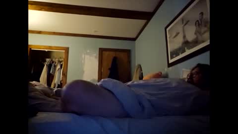 Snapshot of draven11728 chatting on October 31, 2025, 1:28 am draven11728 online show from October 31, 2025, 1:28 am