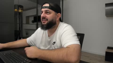 Snapshot of dravenpeak chatting on October 25, 2025, 5:30 pm DravenPeak online show from October 25, 2025, 5:30 pm