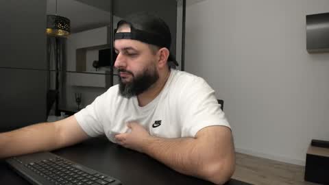 Snapshot of dravenpeak chatting on October 29, 2025, 7:59 pm DravenPeak online show from October 29, 2025, 7:59 pm