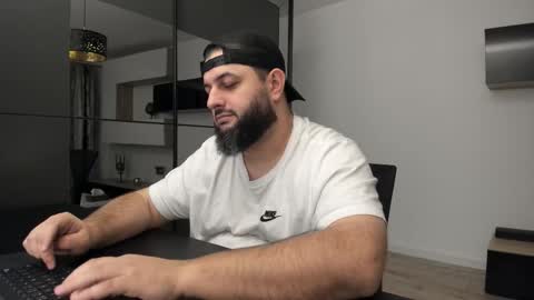 Snapshot of dravenpeak chatting on November 8, 2025, 12:55 am DravenPeak online show from November 8, 2025, 12:55 am