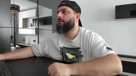 Snapshot of dravenpeak chatting on December 4, 2025, 11:52 am DravenPeak online show from December 4, 2025, 11:52 am