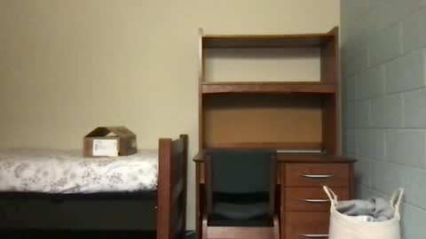 ur dream girl online show from February 25, 2025, 4:35 am