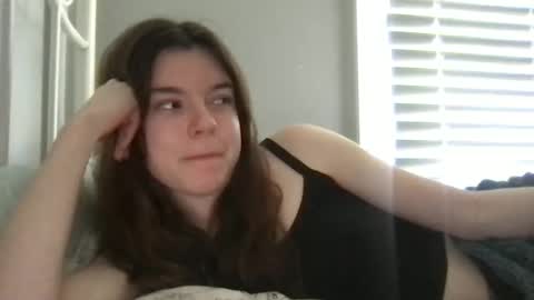 ur dream girl online show from March 8, 2025, 7:42 pm