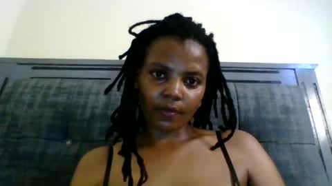 Snapshot of dream4happiness chatting on November 2, 2025, 6:32 pm Dream online show from November 2, 2025, 6:32 pm