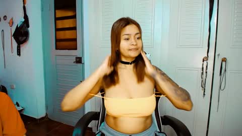 Snapshot of dream__girls69944 chatting on February 24, 2025, 12:59 pm sharon online show from February 24, 2025, 12:59 pm