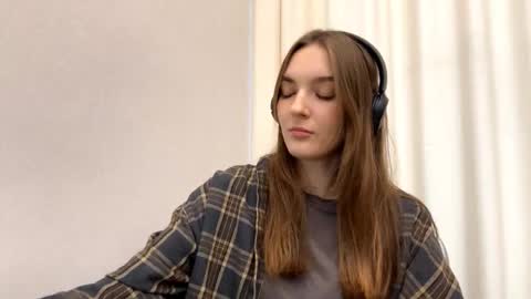 Snapshot of dreamagould chatting on November 16, 2025, 6:19 am Bett online show from November 16, 2025, 6:19 am