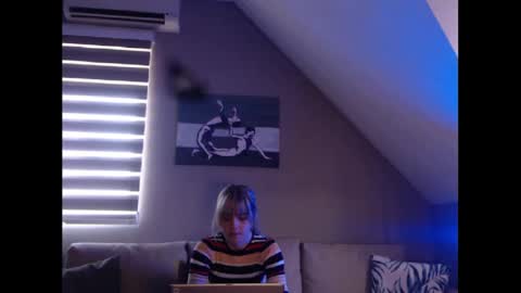 A girl online show from February 11, 2025, 8:15 am