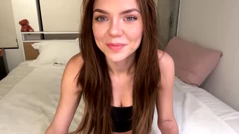 Snapshot of dreamgirlxxx_ chatting on January 24, 2025, 1:35 am Taylor online show from January 24, 2025, 1:35 am