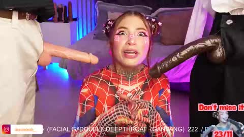 Snapshot of dreamleah_ chatting on November 24, 2025, 5:07 am dreamleah_ online show from November 24, 2025, 5:07 am