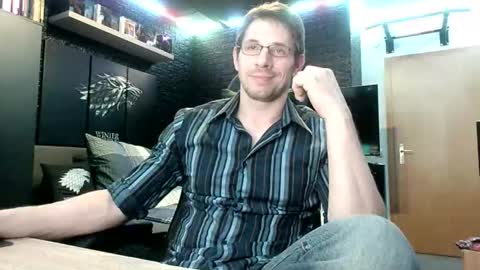 Snapshot of dreamwallker chatting on October 16, 2025, 10:55 pm Ioannes Paulus the 2nd online show from October 16, 2025, 10:55 pm