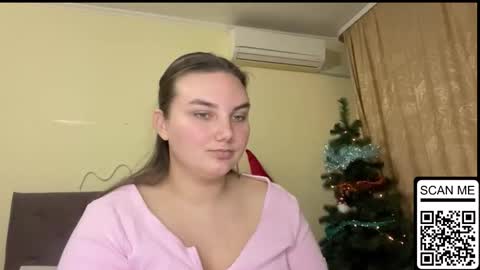 Snapshot of dreamyblushfairy chatting on November 27, 2025, 5:15 pm Mila online show from November 27, 2025, 5:15 pm