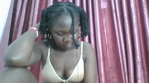 Snapshot of dreamylyne chatting on September 22, 2025, 6:54 pm MERCY online show from September 22, 2025, 6:54 pm