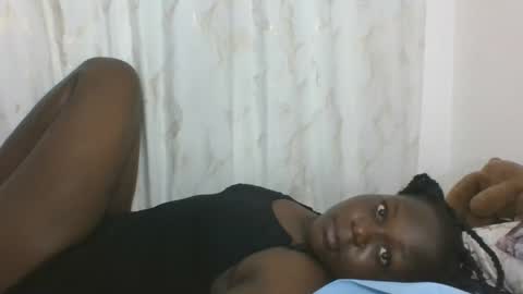 Snapshot of dreamylyne chatting on October 7, 2025, 7:00 pm MERCY online show from October 7, 2025, 7:00 pm