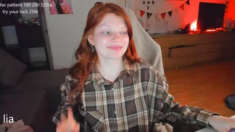 Snapshot of dreamysoul chatting on February 7, 2025, 11:45 pm my name is Lia online show from February 7, 2025, 11:45 pm