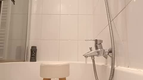 Snapshot of drijn3 chatting on November 1, 2025, 3:36 pm drijn3 online show from November 1, 2025, 3:36 pm