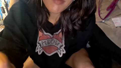 Snapshot of drippinglilygagwell chatting on November 12, 2025, 2:12 am drippinglilygagwell online show from November 12, 2025, 2:12 am