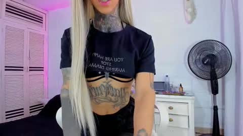 drippyorlove online show from December 2, 2025, 8:37 pm